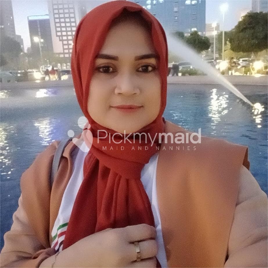 Yeti A Muslim Indonesian Live Out Maid cum Nanny in Abu Dhabi profile photo